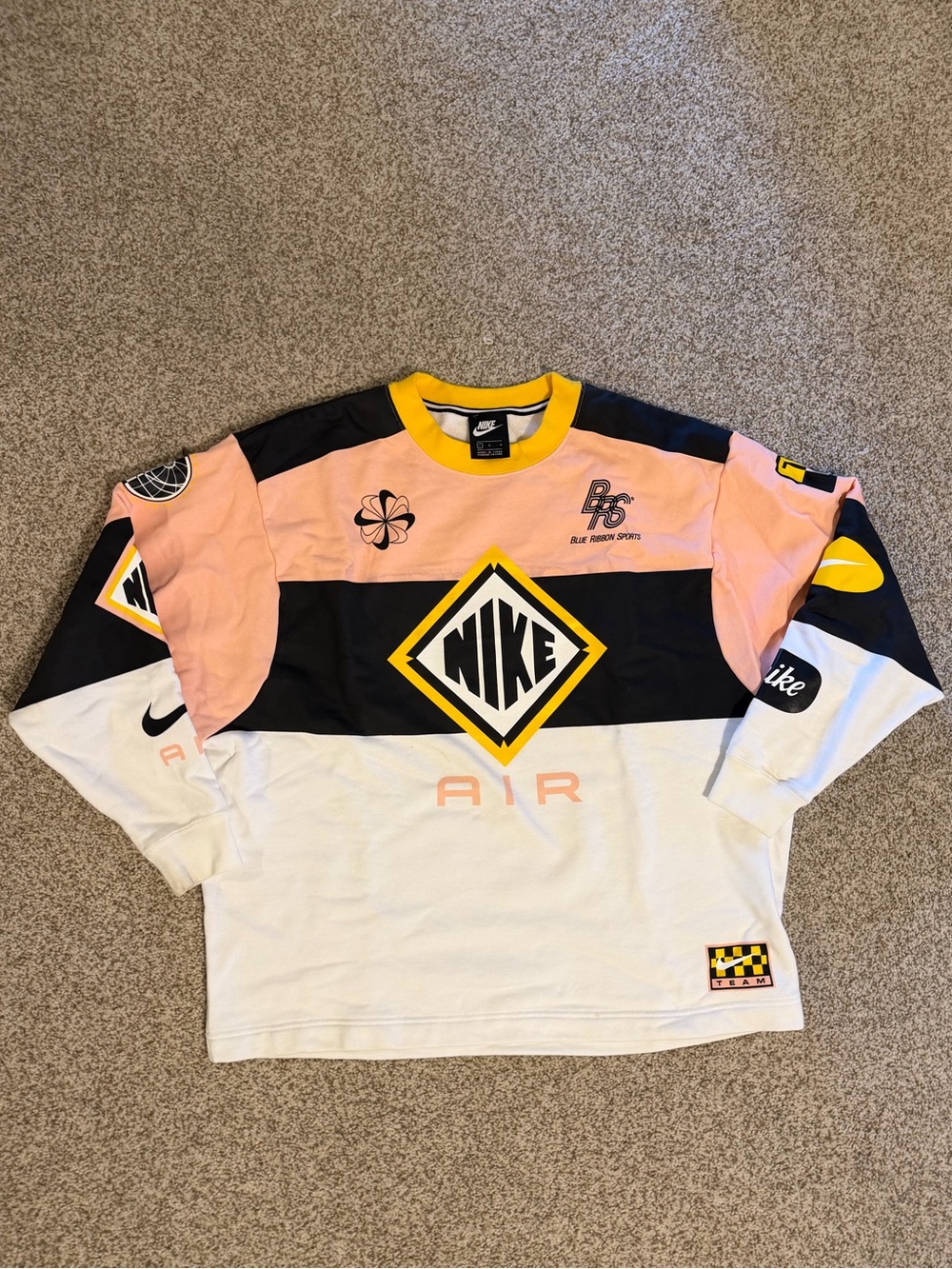 Nike Multicolor Graphic Crewneck - Pink, Black, Yellow, White